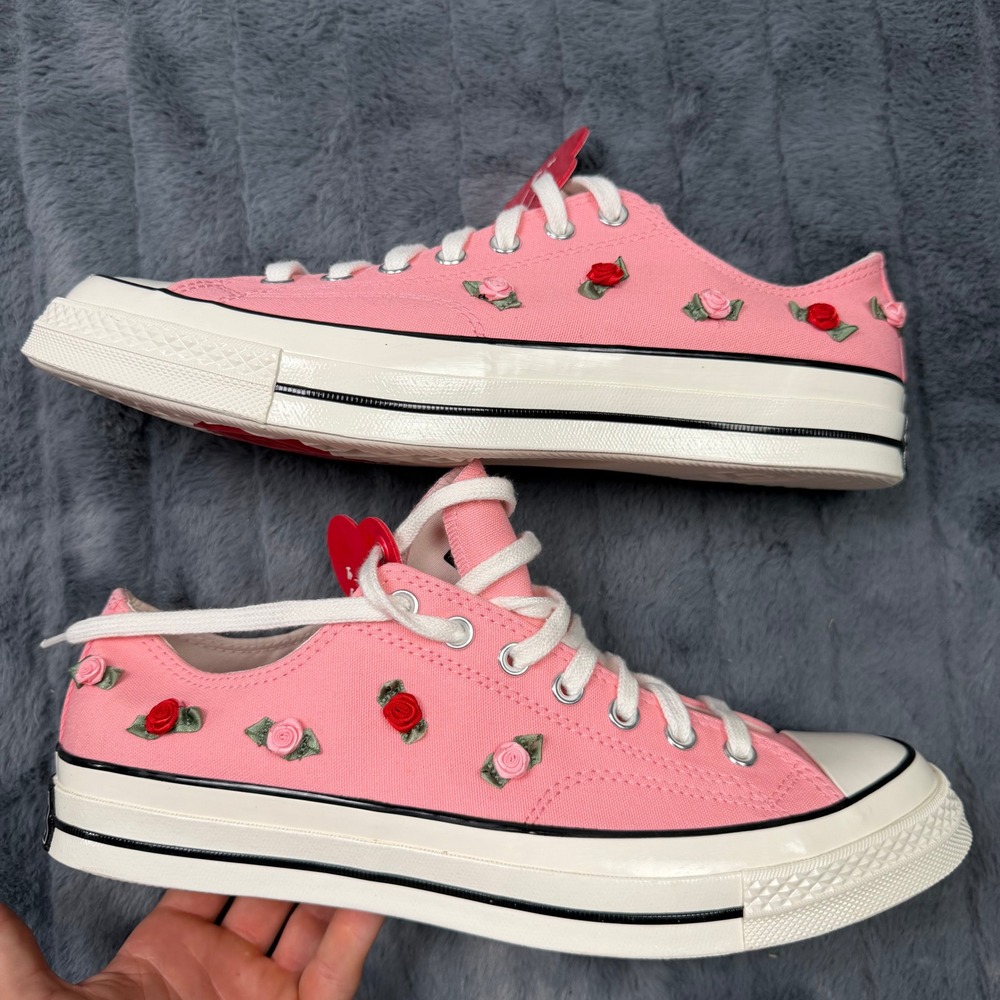 Converse Chuck 70 Low Valentines Day Pink Rose Embroidered A13649C Mens 11.5